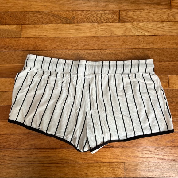 San Francisco Giants Concepts Sport White Vigor Pinstripe Sleep Shorts, XL - Picture 3 of 3